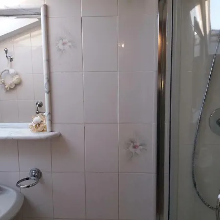 アパート Splendida E Incantevole Casa A Due Passi Dal Mare ヴィアレッジョ